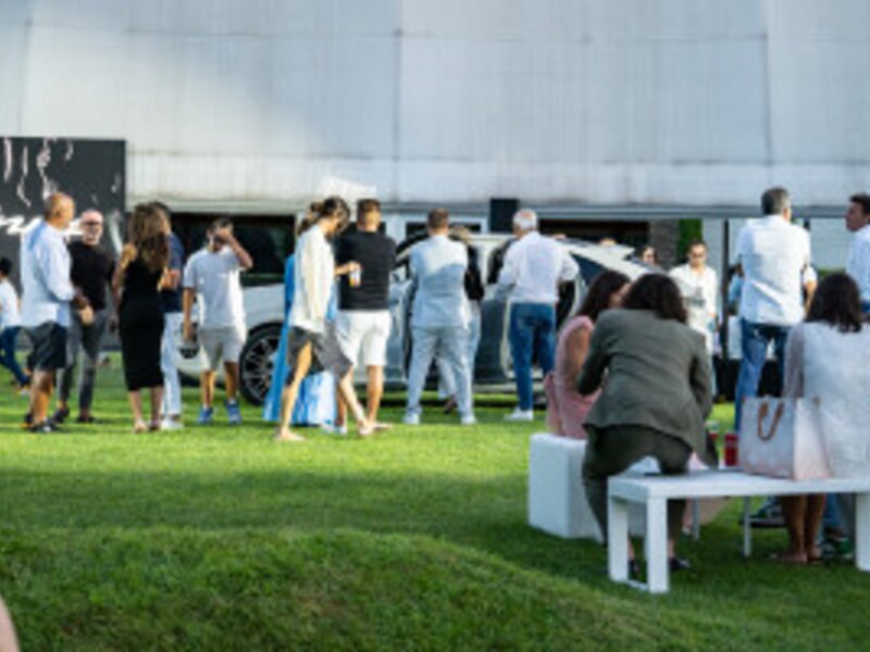 La nuova Cayenne - Further, together