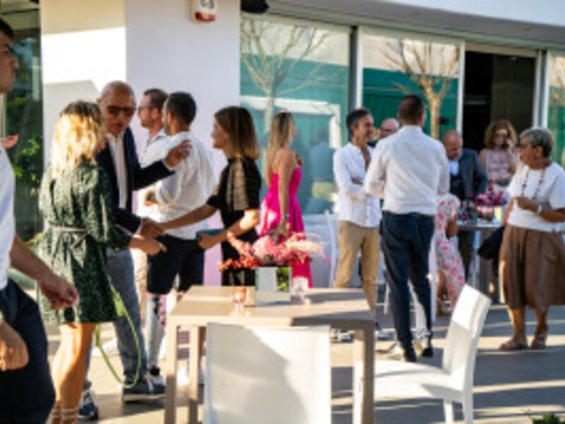 La nuova Cayenne - Further, together