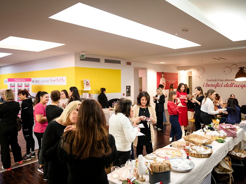 Women Happy Hour di Natale