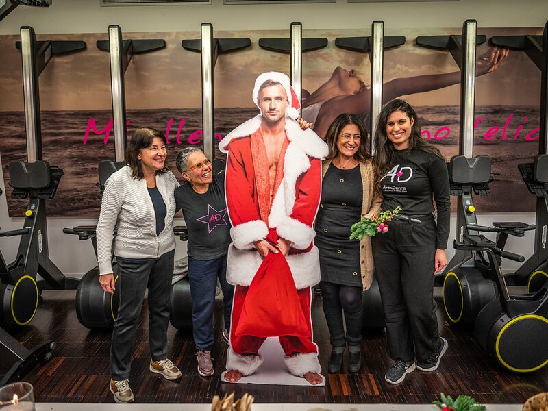 Women Happy Hour di Natale