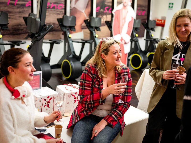 Women Happy Hour di Natale