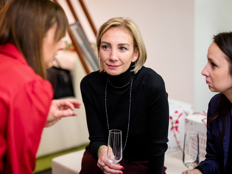 Women Happy Hour di Natale